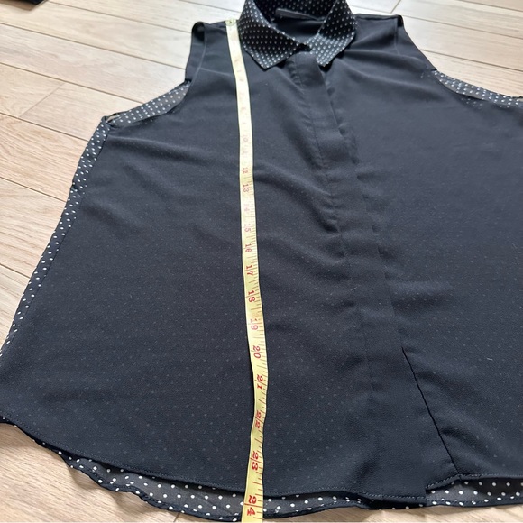 MINKPINK Sleeveless Semi Sheer Collared Blouse - Picture 12 of 13